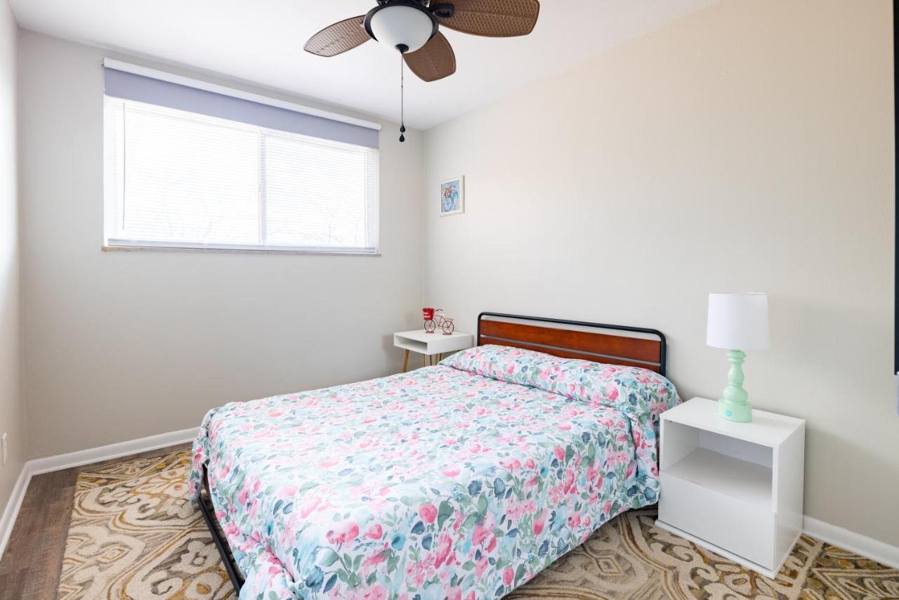 Georgetown Villas 3-2C Close To Cleveland Airport And Fairview Hospital Ideal For Long Stays! Fairview Park Buitenkant foto